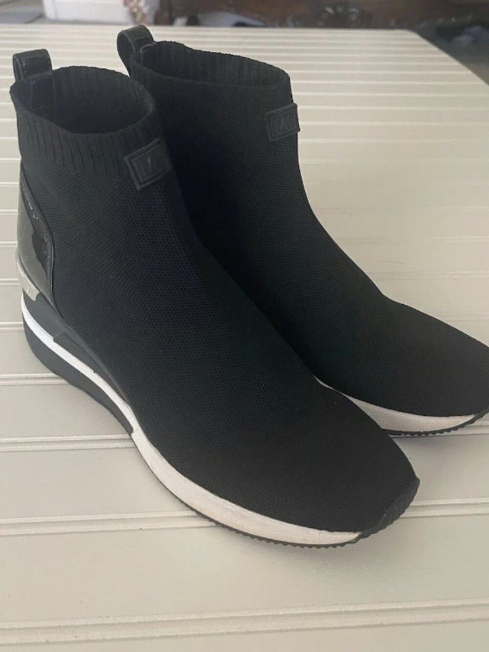 Michael KORS SKYLER CLASSIC BLACK Knit Stretch WEDGE Sneakers Sz 8-8.5